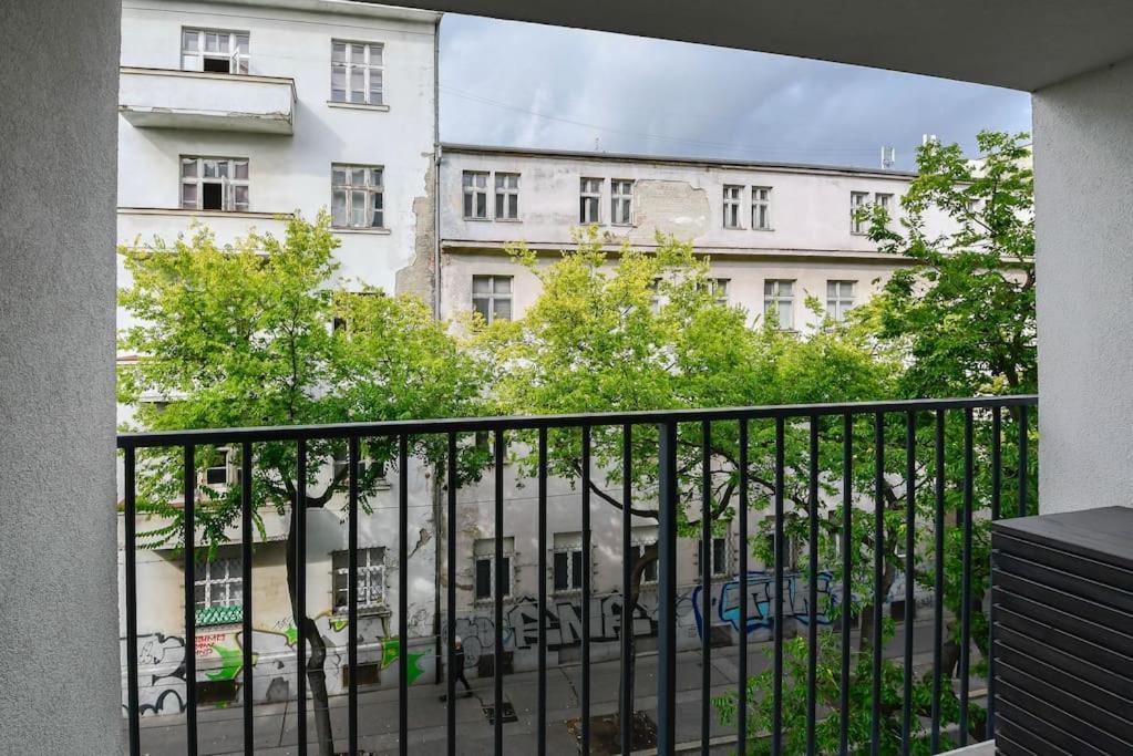 New Modern Apartment In City Center Братислава Экстерьер фото