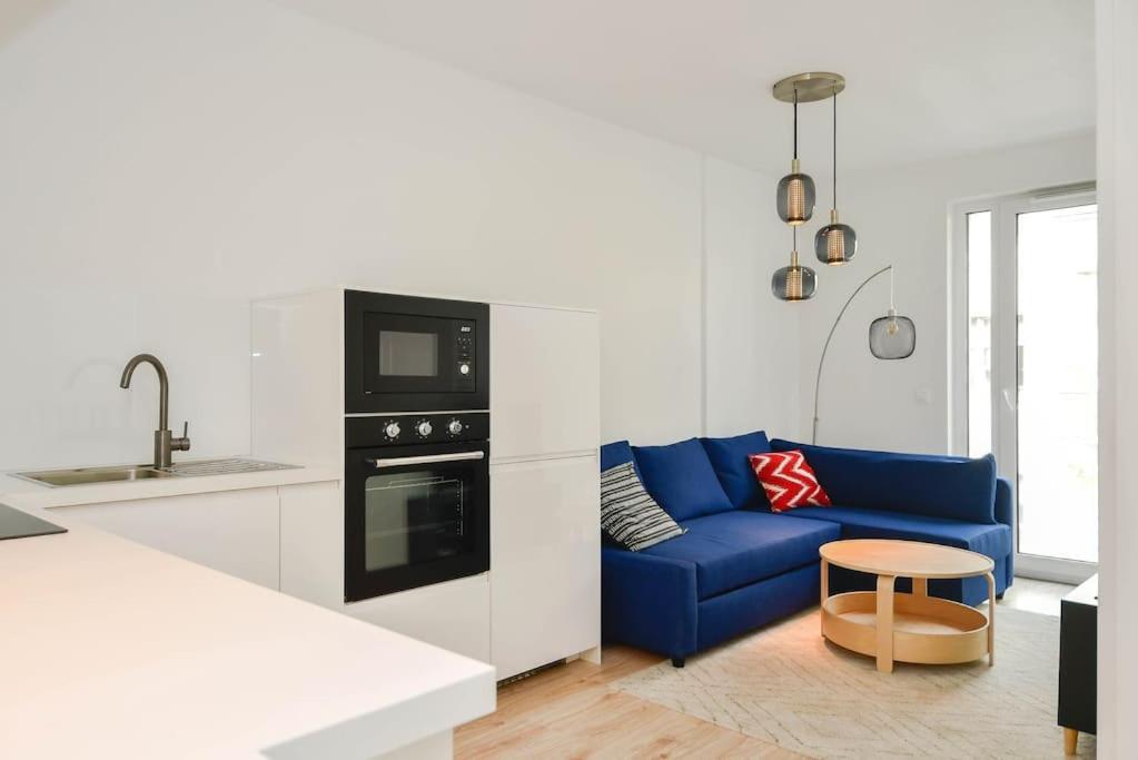 New Modern Apartment In City Center Братислава Экстерьер фото